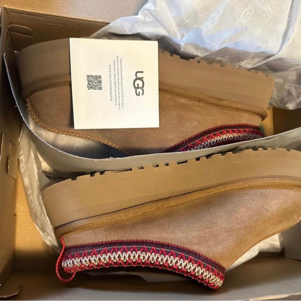 UGG Tazz platform slippers